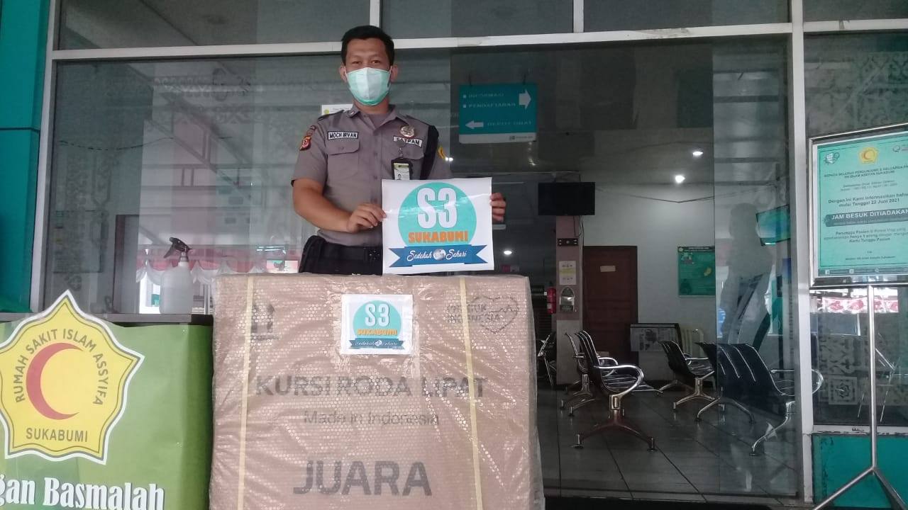 Pemberrian Donasi Kursi Roda dari S3